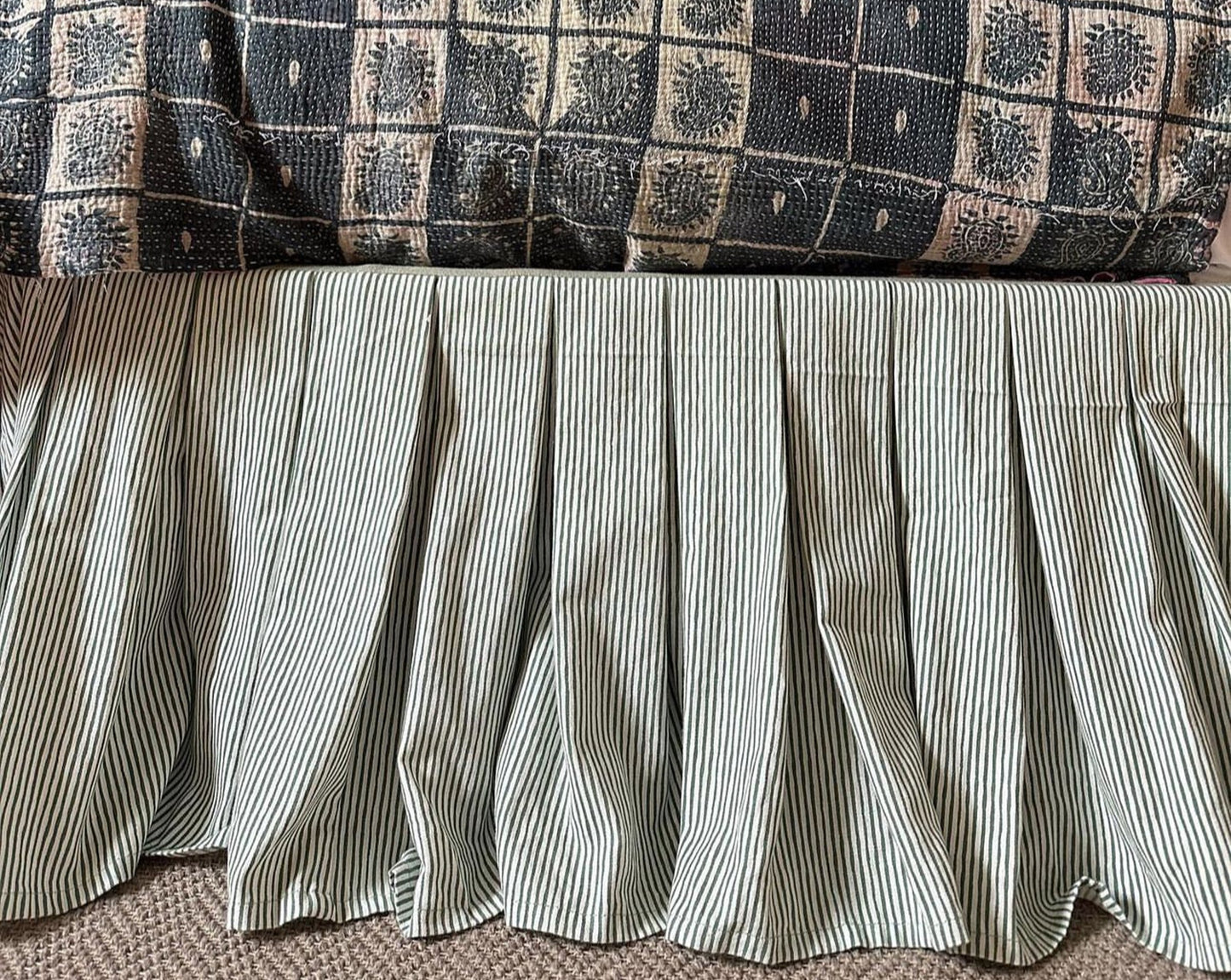 Paros Blue Stripe Bed Skrt